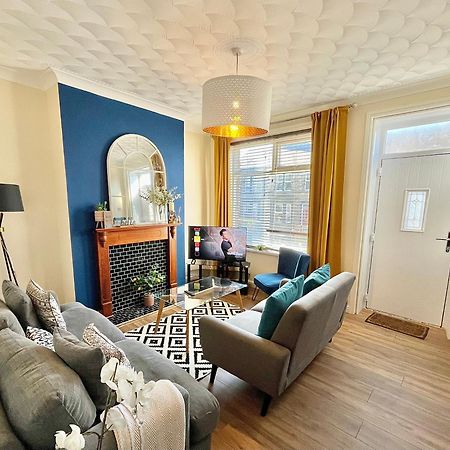 Summer Lane House-3 Bedrooms-Close To M1-Longer Stay-Free Parking バーンズリー エクステリア 写真